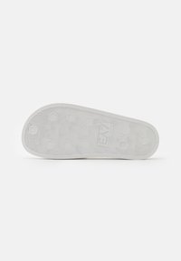 EA7 Emporio Armani UNISEX - Badesandaler - white/pink fluo