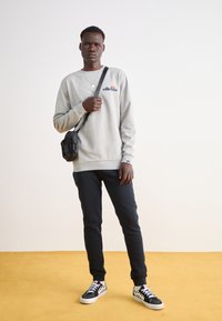 Thumbnail Image 2