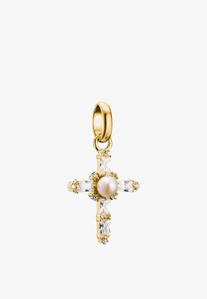 Goldenes Kreuz-Anhänger mit einer zentralen Perle, umgeben von rechteckigen klaren Edelsteinen und kleinen runden Diamanten.