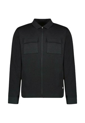 Zwarte zip-up jas gemaakt van een textuurstof, met een kraag, twee voortassen met flap-sluitingen en lange mouwen.