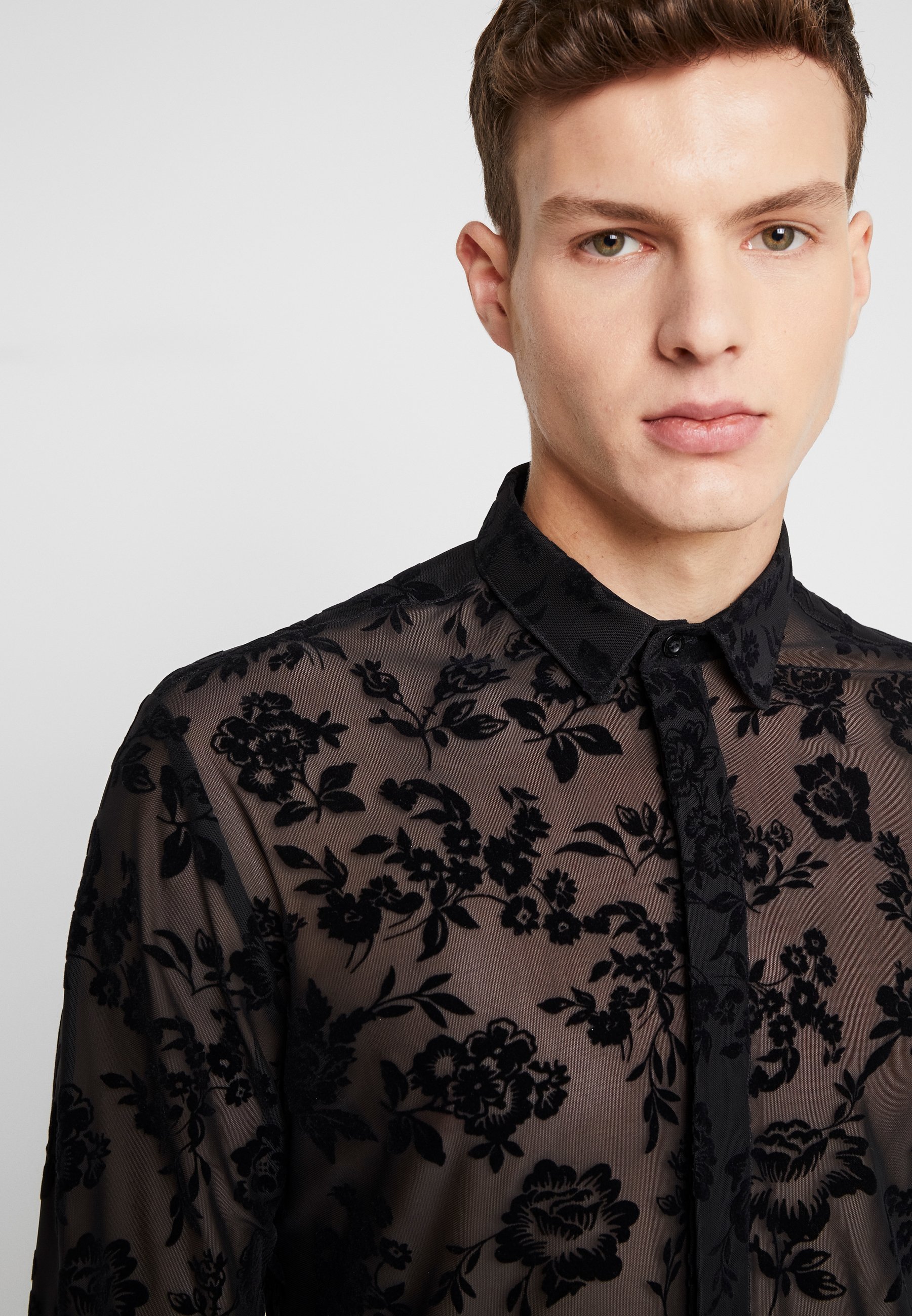 Twisted Tailor KASH FLORAL SHIRT Skjorte black Zalando.no Twisted Tailor HAYEK - Skjorte - black