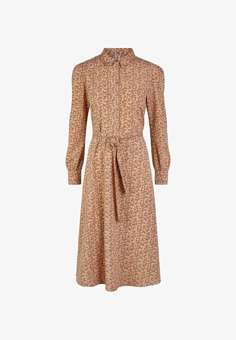 Robe pêche à manches longues, longueur genou, imprimé floral délicat, boutonnée à l'avant, col montant et ceinture en tissu nouée à la taille.
