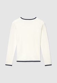 Langärmeliges Oberteil in Creme mit marineblauem Besatz am Kragen und Saum. Glatte Textur und schlichtes, eng anliegendes Design. Keine Muster oder Details auf dem Stoff.