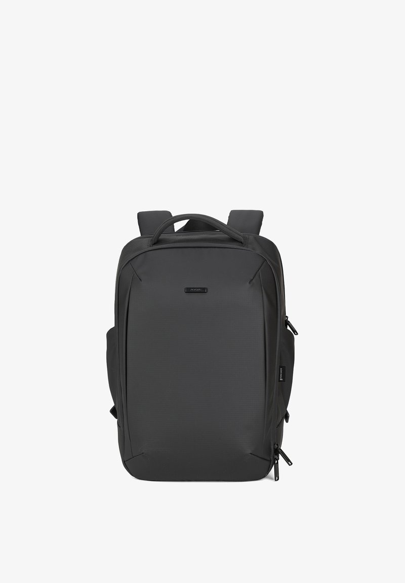 Sac à dos rectangulaire noir avec bretelles rembourrées, poignée supérieure et deux fermetures éclair latérales sur fond blanc.