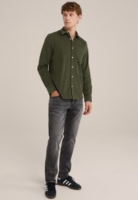 WE Fashion The baby cord - Camicia - green