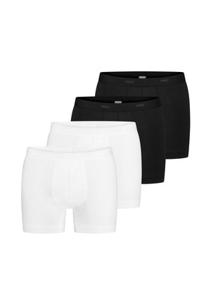 Cztery męskie bokserki w białym i czarnym kolorze, ułożone w dwie pary z dwoma białymi z przodu i dwoma czarnymi z tyłu.