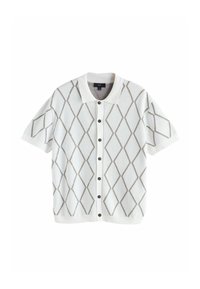 Wei�ßes kurzärmliges Button-Down-Hemd mit beigem Rautenmuster und Kragen, flach auf einem weißen Hintergrund ausgelegt.