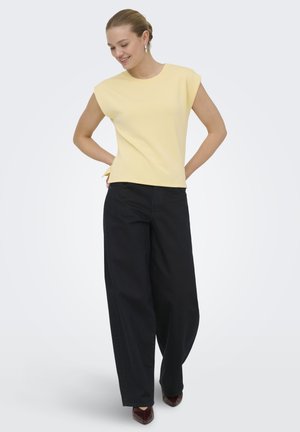 ONLY, ONLMAYA S/L BOXY TOP SWT - T-shirts basic - sunlight