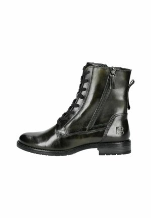 Schnürstiefeletten aus glänzendem dunkelgrünem Leder, mit einem seitlichen Reißverschluss, strukturierten Akzenten und einem kleinen Absatz für Stabilität.