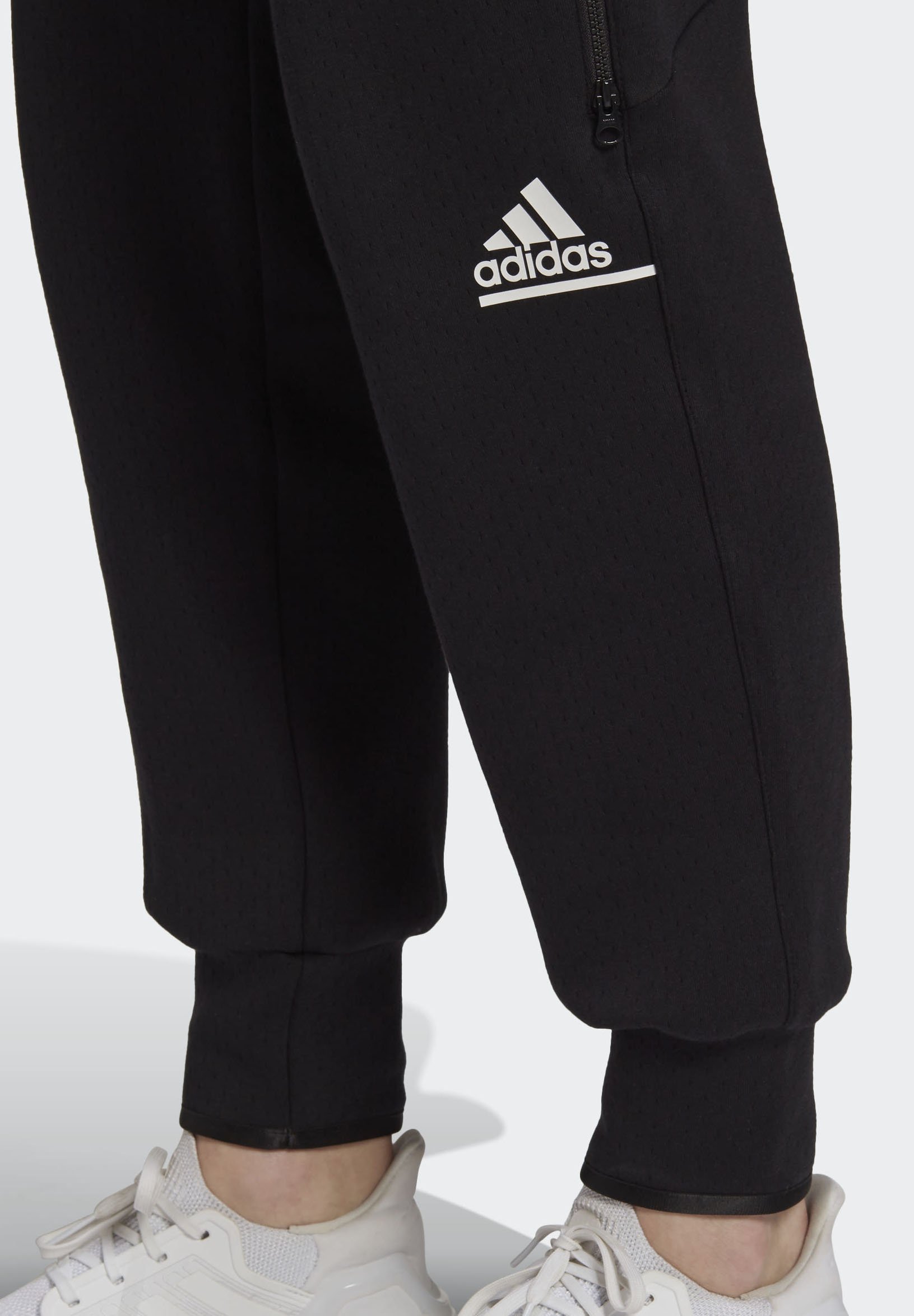 Femme Z.N.E. pnt SPORTSWEAR PRIMEGREEN SPORTS REGULAR PANTS - Pantalon de survêtement Femme Z.N.E. pnt SPORTSWEAR PRIMEGREEN SPORTS REGULAR PANTS - Pantalon de survêtement