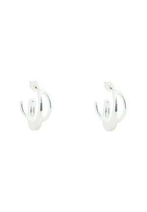 Silberne Creolen mit einem einzigartigen, verflochtenen Design, das eine glatte, glänzende Oberfläche und sichere Stecker-Rückseiten aufweist.
