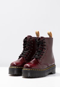 Dr. Martens Snörstövletter - red