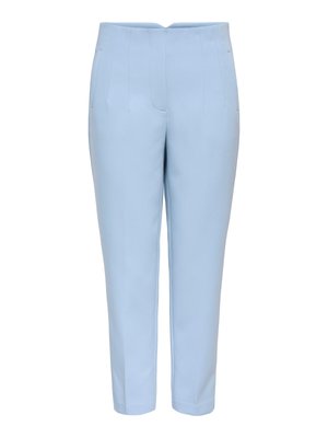 Pantalon bleu clair pour femmes, sur mesure, taille haute, avec pinces devant et poches latérales, présenté sur un fond blanc.