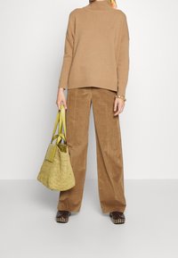 WEEKEND MaxMara Sweter
