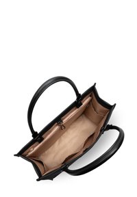 Borsa a tracolla nera in pelle con manici superiori doppi, un interno aperto con fodera beige chiaro e più tasche, compresa una tasca con cerniera.