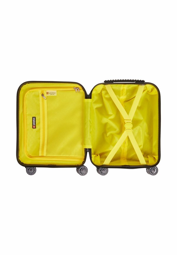 Cabin Case Play Date – Trolley