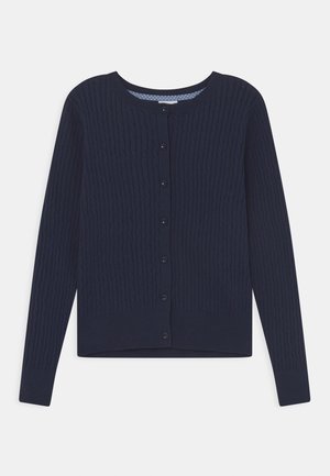 Marineblå, langærmet, knaplukket kabelstrikket cardigan med rund halsudskæring og ribstrikkede manchetter og kant.