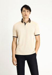 Unausgewählt, medium beige