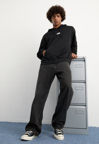 The North Face ZUMU HOODIE - Luvtröja - black