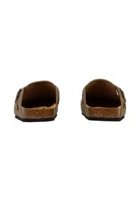 Sandali marroni slip-on con suola in sughero a zeppa, morbido materiale superiore e imbottitura interna, con retro aperto e senza fibbie.