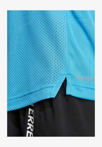 Unausgewählt, pulse blue