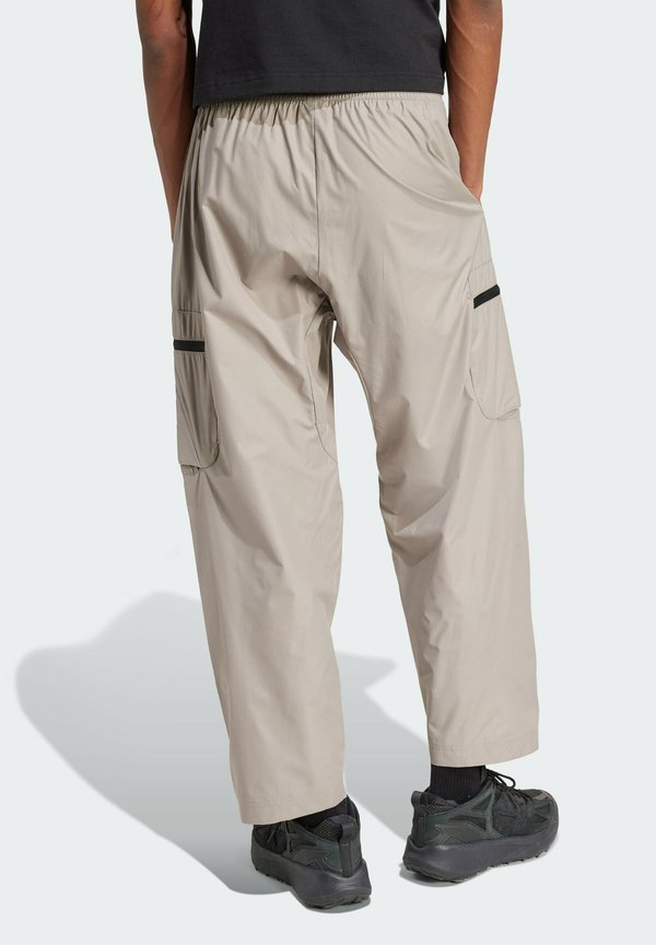 CITY ESCAPE LIGHTWEIGHT - Trousers - putty beige3