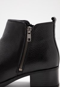 Clarks Ankle boot