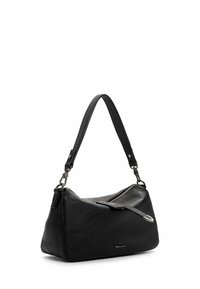 Sac à main en cuir noir avec une seule sangle courte, fermeture éclair diagonale avec une tirette en cuir et un logo de marque discret à l'avant.