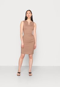 Anna Field SLEEVELESS HIGH V NECKLINE DRESS - Vestido direito - brown