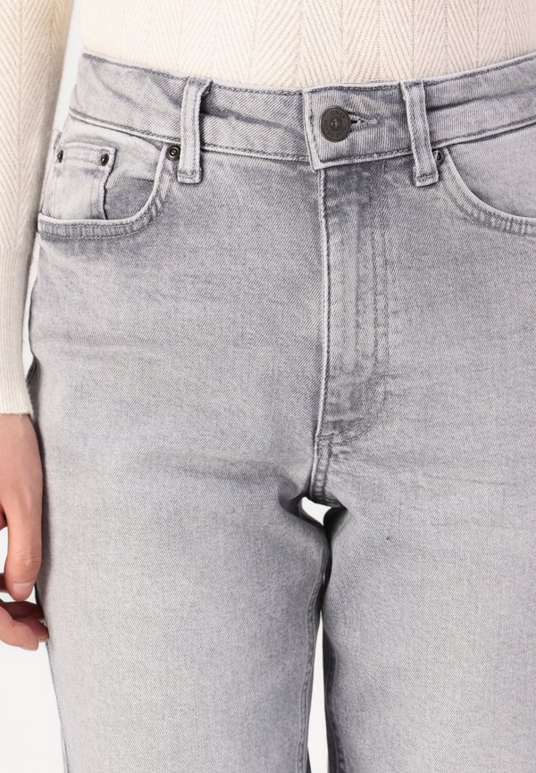 ONLJUICY MOM - Mom Jeans4