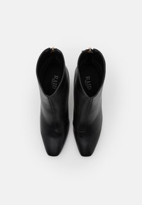 RAID Wide Fit Botines - black