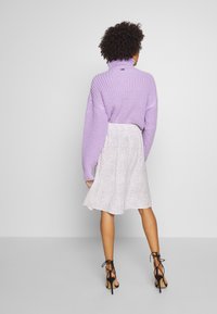 Soyaconcept A-linjainen hame - white