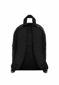 Sac à dos noir avec un matériau en maille sur les bretelles rembourrées, poignée supérieure et corps en texture lisse. Il présente une forme arrondie et des sangles ajustables.