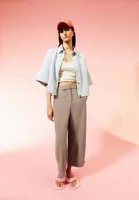 ARMEDANGELS CAARUNUS LINO - Stoffhose - cinnamon dust