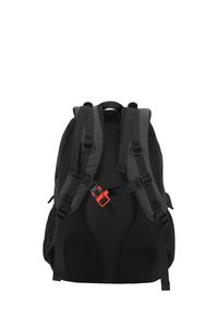 Schwarzer Rucksack mit gepolsterten Mesh-Trägern und Rücken, ausgestattet mit einer auffälligen orangefarbenen Kunststoffschnalle und verstellbaren Riemen.
