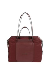 Borsa a tracolla bordeaux realizzata con una combinazione di materiali in pelle e nylon, con manici doppi, una tasca frontale e una chiusura con zip argentata.