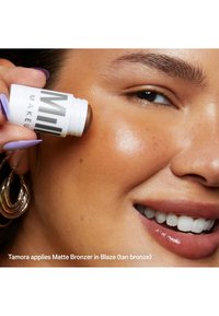 Milk Makeup MATTE BRONZER STICK - Bronzer - tan bronze