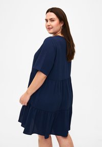 Zizzi KORTÆRMET  - Denní šaty - navy blazer