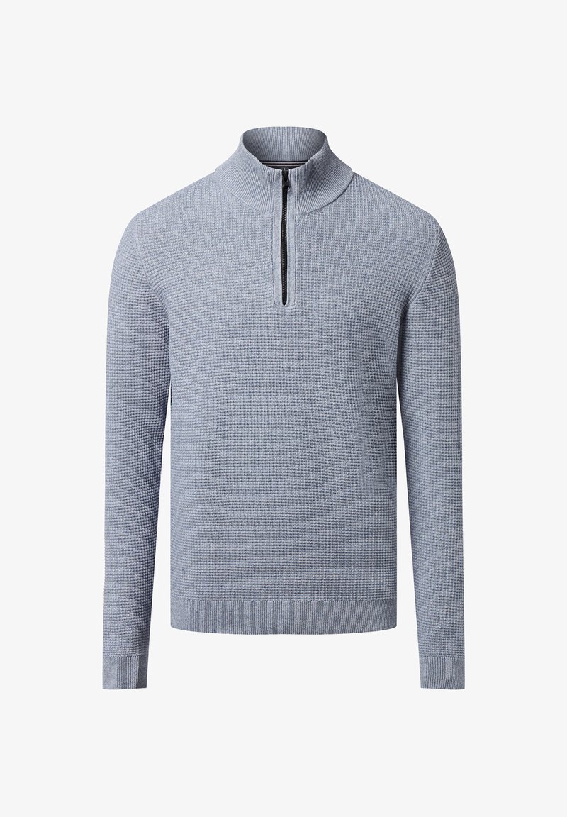Lichtblauwe pullover met een hoge hals en een rits tot de helft. Geweven stof met textuur en geribbelde manchetten zorgen voor detail. Lange mouwen, aansluitende pasvorm.