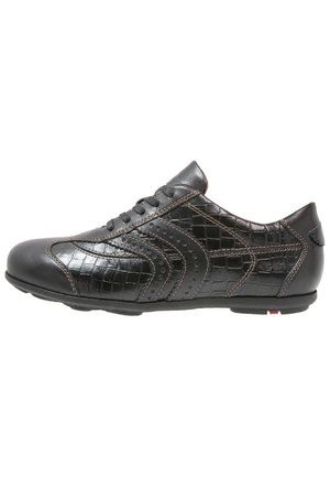Sportieve veterschoenen - black