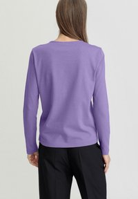 hessnatur Langarmshirt - flieder