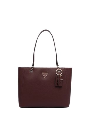 Borsa tote in pelle marrone scuro con due manici, un logo triangolare sulla parte frontale e due etichette pendenti attaccate a un anello di metallo.