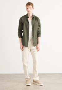 Calvin Klein SLIM SHIRT - Finskjorte - forest