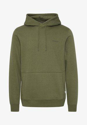 Olivengrønn hettegenser laget av myk stoff, med kengurulomme, ribbede mansjetter og justerbar snorhette. Minimal merkevaredetalj.