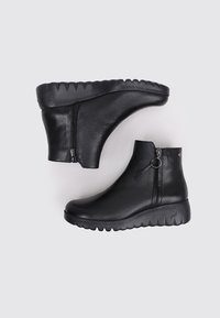 Fluchos Botines de cuña - black