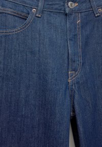 Thumbnail Image 6