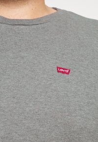 Levi's® Plus ORIGINAL CREW - Camisola - chisel grey heather