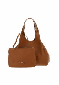 Bolso de cuero marrón con un acabado texturizado, que presenta una forma redondeada y asas cortas. Incluye un estuche con cremallera a juego desmontable.