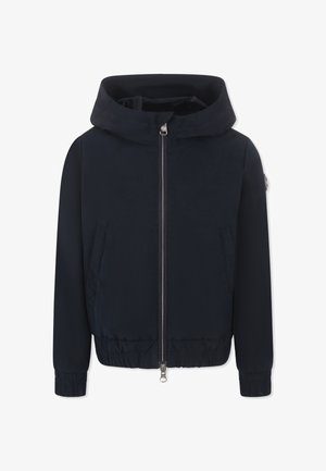 Giacca a zip di un blu scuro con cappuccio, caratterizzata da polsini elastici e una trama liscia. Include tasche laterali e dettagli in cerniera argentata.