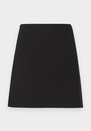 Mini-jupe noire à coupe droite en forme de A, avec une texture lisse. Aucun matériel visible ni motifs, design épuré sans ornements.